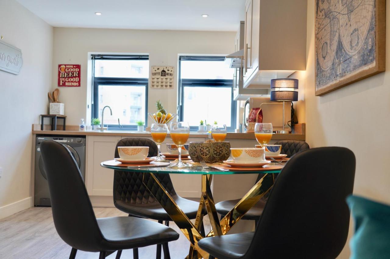 Apartment Chatham Serviced By Hosty Lets *